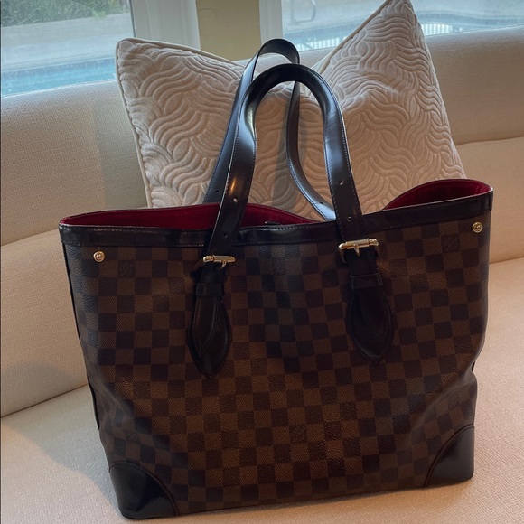Louis Vuitton Hampstead MM Demier Ebene Brown and Red Tote Bag - Picture 3 of 14